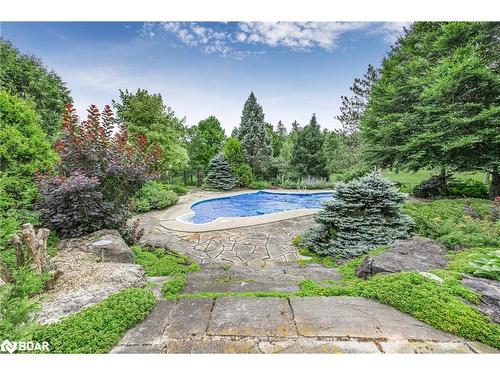 5992 Eighth Line, Erin, ON - Outdoor With In Ground Pool