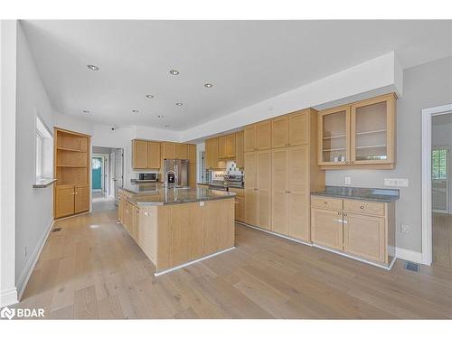 5992 Eighth Line, Erin, ON - Indoor Photo Showing Kitchen