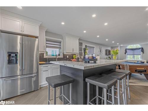 304 Cox Mill Road, Barrie, ON - Indoor Photo Showing Kitchen With Upgraded Kitchen