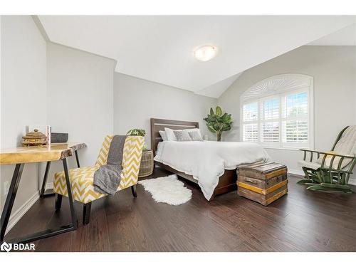 599 Nairn Circle, Milton, ON - Indoor Photo Showing Bedroom