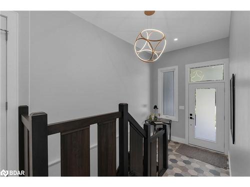 225 Lakeshore Road W, Oro-Medonte, ON - Indoor Photo Showing Other Room