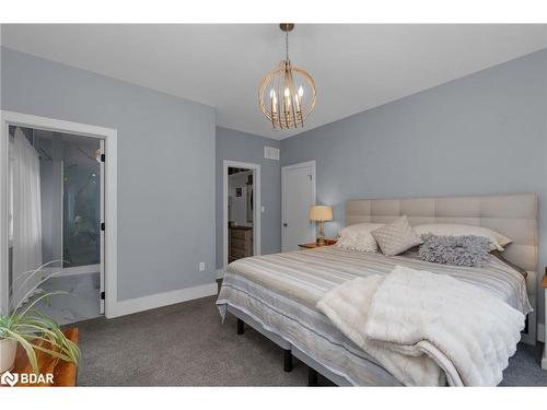 225 Lakeshore Road W, Oro-Medonte, ON - Indoor Photo Showing Bedroom