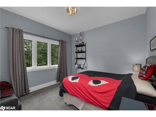 225 Lakeshore Road W, Oro-Medonte, ON - Indoor Photo Showing Bedroom