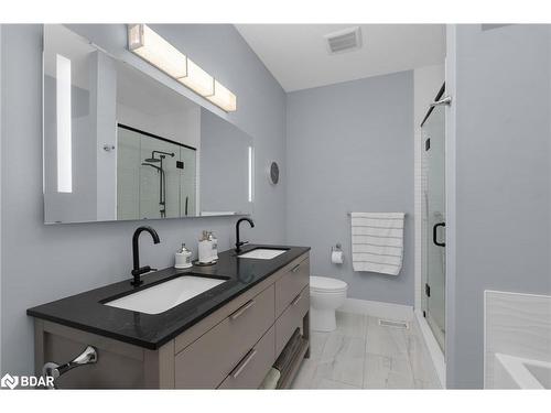 225 Lakeshore Road W, Oro-Medonte, ON - Indoor Photo Showing Bathroom