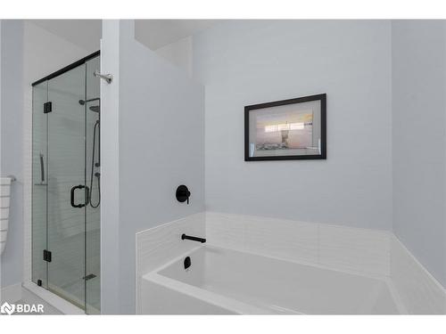 225 Lakeshore Road W, Oro-Medonte, ON - Indoor Photo Showing Bathroom