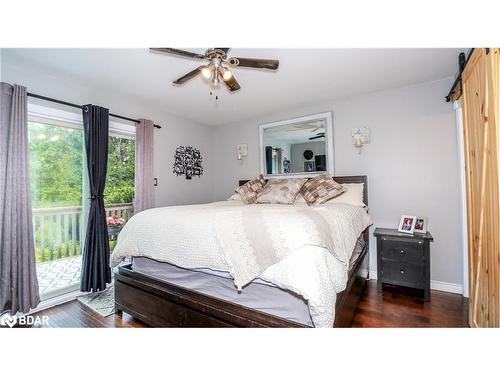 195 Little Avenue, Barrie, ON - Indoor Photo Showing Bedroom