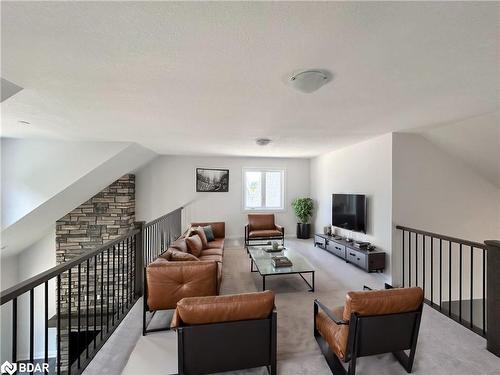 122 Beacon Drive, Thornbury, ON - Indoor Photo Showing Living Room