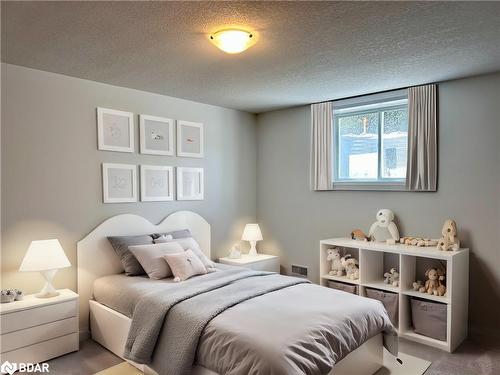 122 Beacon Drive, Thornbury, ON - Indoor Photo Showing Bedroom