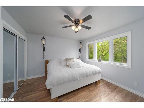 25 Elliott Street, Huntsville, ON - Indoor Photo Showing Bedroom