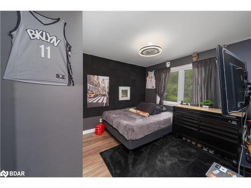 25 Elliott Street, Huntsville, ON - Indoor Photo Showing Bedroom