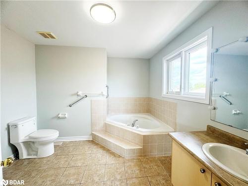 57 Penvill Trail, Barrie, ON - Indoor Photo Showing Bathroom