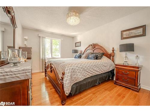 274 Edgehill Drive, Barrie, ON - Indoor Photo Showing Bedroom