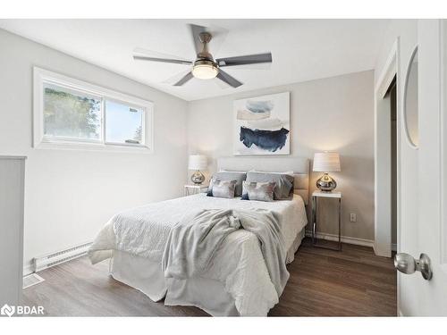 42 Prospect Street, Bowmanville, ON - Indoor Photo Showing Bedroom