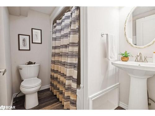 42 Prospect Street, Bowmanville, ON - Indoor Photo Showing Bathroom