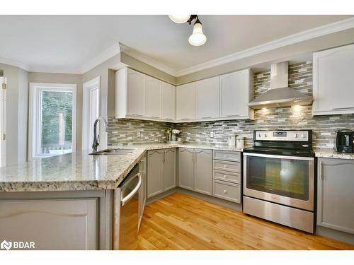 79 Maclaren Avenue, Barrie, ON - Indoor Photo Showing Kitchen With Stainless Steel Kitchen With Upgraded Kitchen