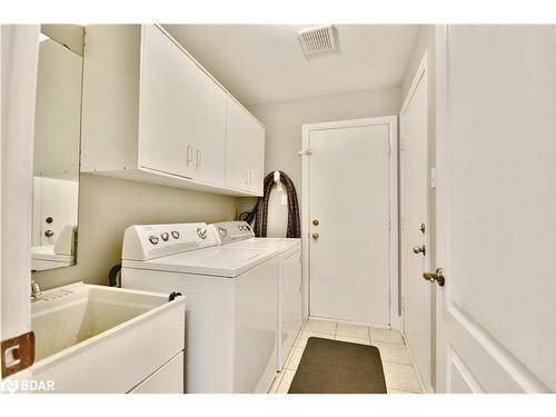 79 Maclaren Avenue, Barrie, ON - Indoor Photo Showing Laundry Room