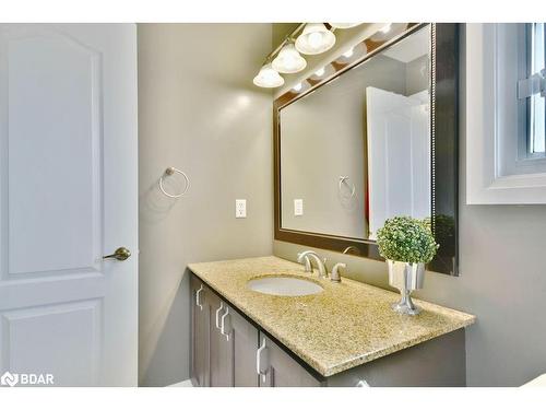 79 Maclaren Avenue, Barrie, ON - Indoor Photo Showing Bathroom