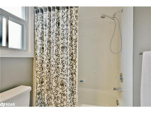 79 Maclaren Avenue, Barrie, ON - Indoor Photo Showing Bathroom