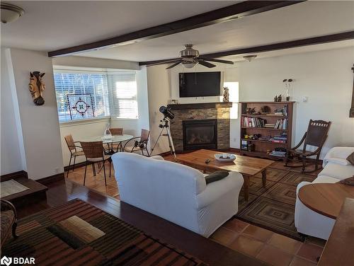 6497 Yonge Street, Churchill, ON - Indoor Photo Showing Living Room With Fireplace