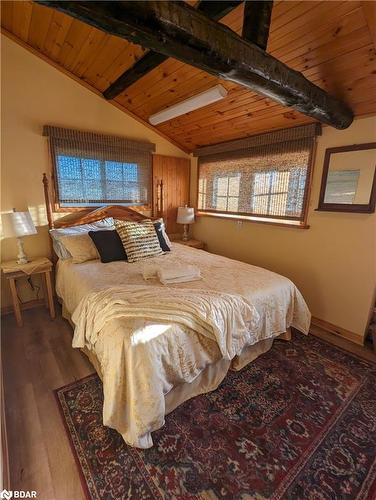 6497 Yonge Street, Churchill, ON - Indoor Photo Showing Bedroom