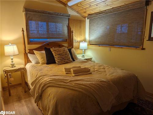 6497 Yonge Street, Churchill, ON - Indoor Photo Showing Bedroom