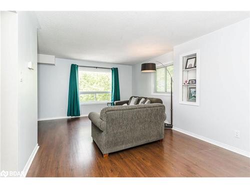 65 Dancy Drive, Orillia, ON - Indoor Photo Showing Living Room