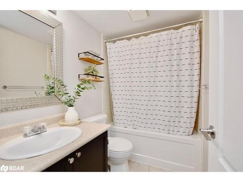 11-53 Ferndale Drive S, Barrie, ON - Indoor Photo Showing Bathroom