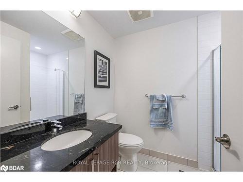 415-40 Horseshoe Boulevard, Oro-Medonte, ON - Indoor Photo Showing Bathroom