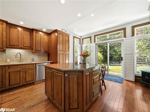 154 Brant Street E, Orillia, ON - Indoor Photo Showing Kitchen