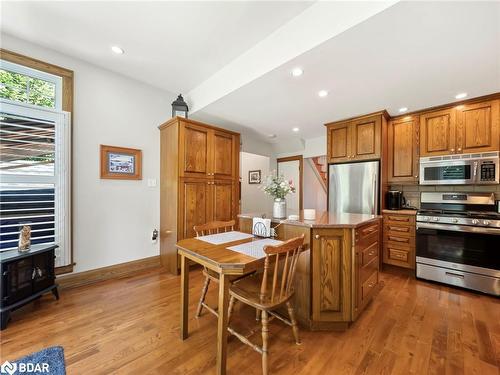 154 Brant Street E, Orillia, ON - Indoor Photo Showing Kitchen