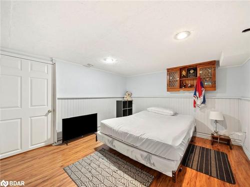 154 Brant Street E, Orillia, ON - Indoor Photo Showing Bedroom