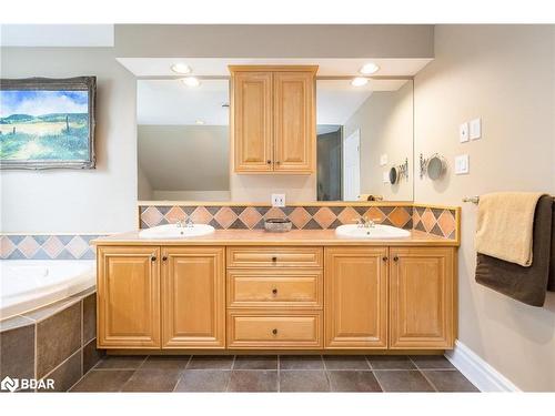 281 Puddicombe Road, Midland, ON - Indoor Photo Showing Bathroom