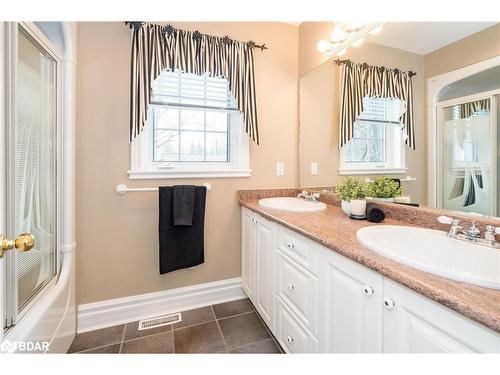 281 Puddicombe Road, Midland, ON - Indoor Photo Showing Bathroom