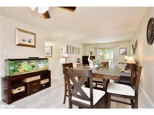 204-25 Meadow Lane, Barrie, ON - Indoor Photo Showing Dining Room