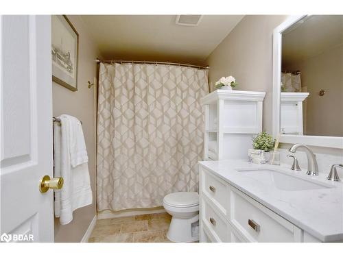 204-25 Meadow Lane, Barrie, ON - Indoor Photo Showing Bathroom