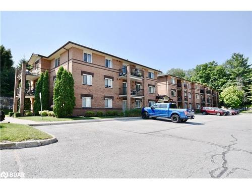 204-25 Meadow Lane, Barrie, ON - Outdoor With Facade