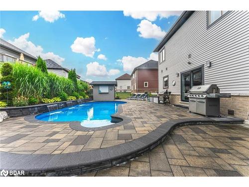 41 Landscape Drive, Oro-Medonte, ON - Outdoor With In Ground Pool With Backyard