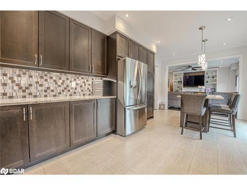 41 Landscape Drive, Oro-Medonte, ON - Indoor Photo Showing Kitchen