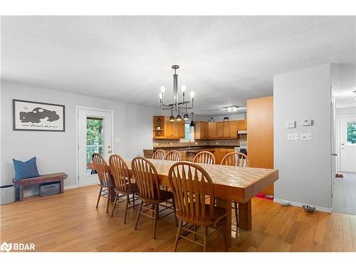 501 Golf Course Road, Powassan, ON - Indoor Photo Showing Dining Room