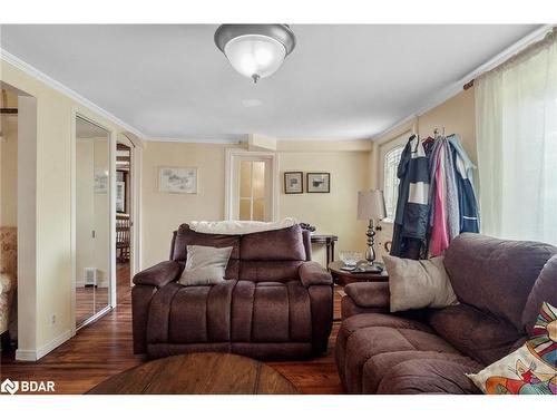 3098 Given Road, Cooksville, ON - Indoor Photo Showing Living Room