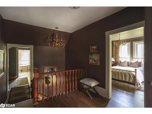 42 Burton Avenue, Barrie, ON - Indoor Photo Showing Other Room