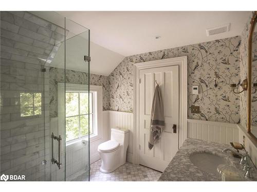 42 Burton Avenue, Barrie, ON - Indoor Photo Showing Bathroom