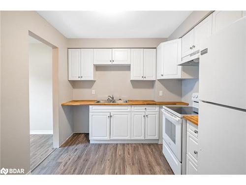 178-195 Denistoun Street, Welland, ON - Indoor Photo Showing Kitchen With Double Sink