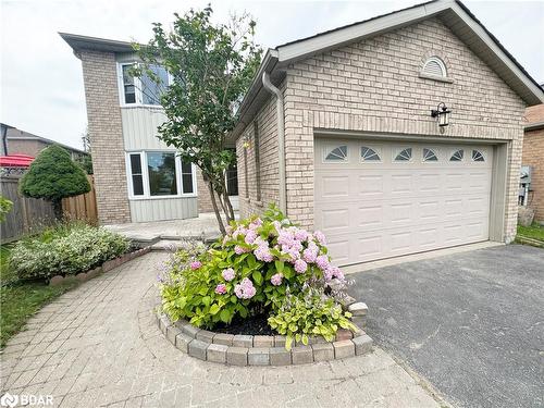 6 Carruthers Crescent, Barrie, ON - Outdoor With Exterior