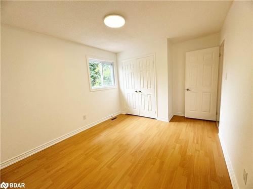 6 Carruthers Crescent, Barrie, ON - Indoor Photo Showing Other Room