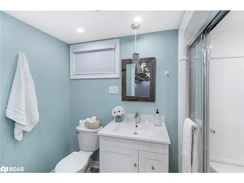 56 South Street, Orillia, ON - Indoor Photo Showing Bathroom