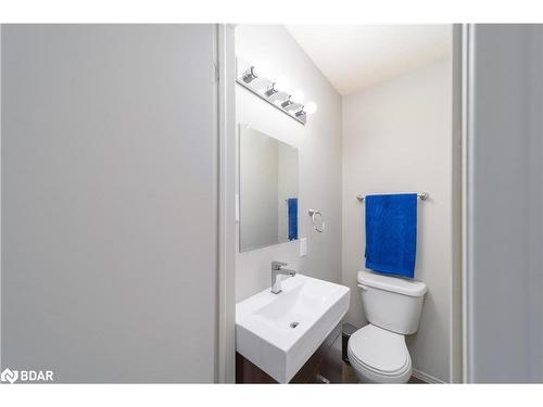 405 Leacock Drive, Barrie, ON - Indoor Photo Showing Bathroom