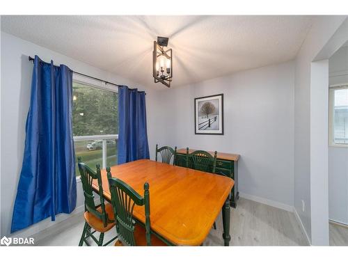 405 Leacock Drive, Barrie, ON - Indoor Photo Showing Dining Room