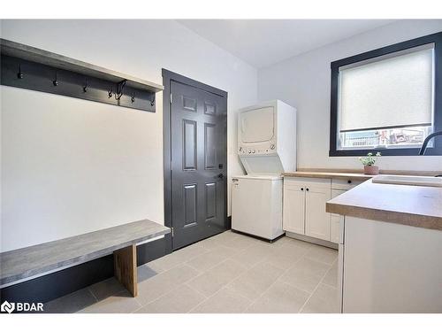 171 Fox Street, Penetanguishene, ON - Indoor Photo Showing Laundry Room