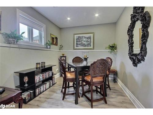 76 Old Mosley Street, Wasaga Beach, ON - Indoor Photo Showing Dining Room